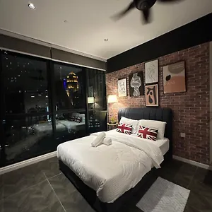 Apartment Skyline Homes By Scarletz Klcc, Kuala Lumpur